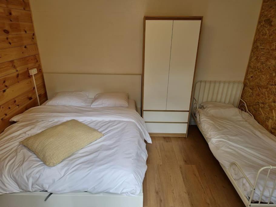 3 Bedroom Chalet On Camping Gt Balen 外观 照片