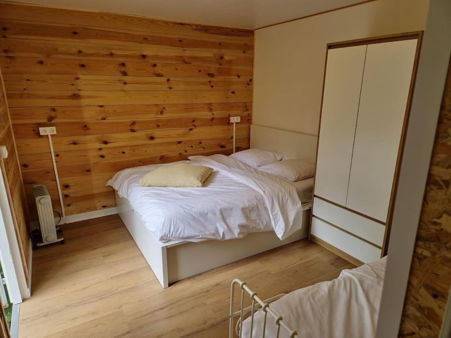 3 Bedroom Chalet On Camping Gt Balen 外观 照片